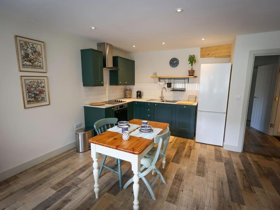 Spacious 1-Bed Apartment With Super King Or Twin In Central Charlbury, Cotswolds Eksteriør bilde